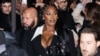 Aya Nakamura arrive au défilé de la maison de couture Balmain.