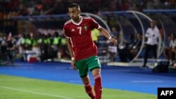 Hakim Ziyech lors d'un match de CAN entre le Maroc et la Côte d'Ivoire, Egypte, le 28 juin 2019. (Photo JAVIER SORIANO / AFP)