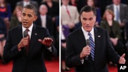 Tổng thống Obama (trái) và ông Mitt Romney