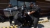 Al menos 20 personas fueron detenidas el domingo en la marcha "Unidos por la Libertad" que convocó La Unidad Nacional Azul y Blanco (UNAB), en repudio al régimen de Daniel Ortega y Rosario Murillo. Foto: cortesía Diario La Prensa.