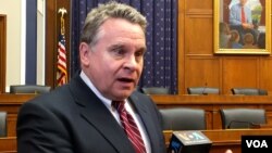 U.S. Republican Representative Chris Smith of New Jersey speaks to VOA after a U.S. Congressional-Executive Commission on China hearing in Washington, April 30, 2015. (M. Lipin/VOA) 