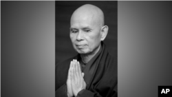 Phật giáo thường đề cao tinh thần vô úy, không sợ. Vậy có thể nào luyện tập để vượt qua, chế ngự sự sợ hãi không? Thiền sư Thích Nhất Hạnh cho rằng chúng ta có thể.
