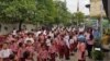 Belajar di luar kelas SD Negeri 101729, Deli Serdang, Sumatra Utara (foto: VOA/Anugrah Andriansyah)