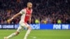 Hakim Ziyech fête son but lors de la demi-finale de la Ligue des Champions, à Amsterdam, Pays-Bas, le 8 mai 2019.