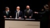 Delegados asisten a conversaciones en la Ciudad de México, el viernes 13 de agosto de 2021.
