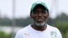 Kamara Ibrahim, alors entraîneur par intérim de l'équipe nationale ivoirienne de football, participe à une séance d'entraînement le 10 juin 2015 à Abidjan, le 14 juin 2015.
